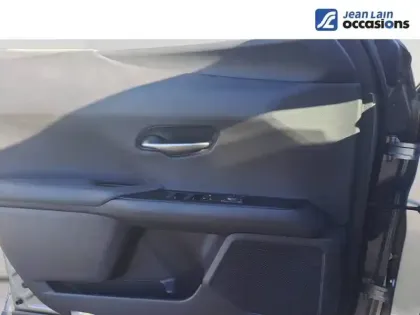 Photo 19 Lexus UX  250h 2WD