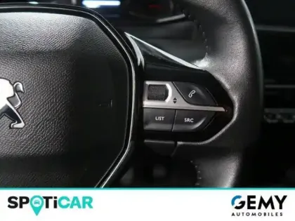 Photo 16 Peugeot 208  PureTech 75 S&S BVM5