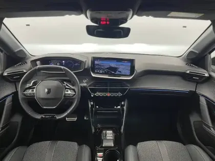 Photo 11 Peugeot 208  Hybrid 136 e-DCS6