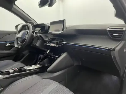 Photo 7 Peugeot 208  Hybrid 136 e-DCS6