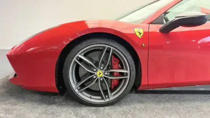 Photo 8 Ferrari 488  Spider 4.0 V8 670ch