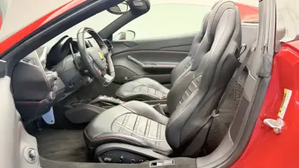 Photo 16 Ferrari 488  Spider 4.0 V8 670ch