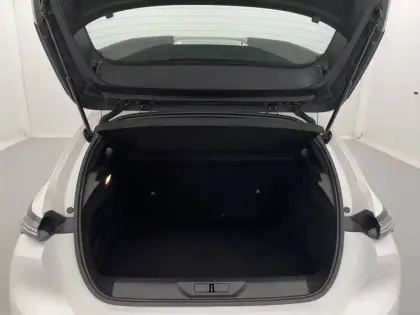 Photo 12 Peugeot 308  BlueHDi 130ch S&S EAT8