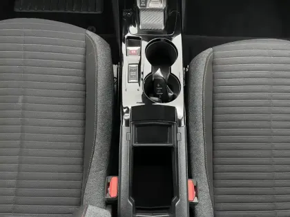 Photo 30 Peugeot 208  Electrique 50 kWh 136ch