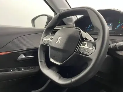 Photo 28 Peugeot 208  Electrique 50 kWh 136ch