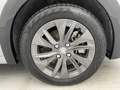 Photo 17 Peugeot 208  Electrique 50 kWh 136ch