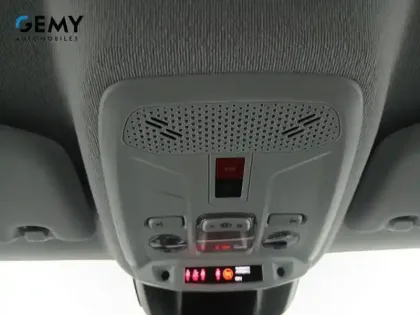 Photo 16 Peugeot 208  Hybrid 100 e-DCS6