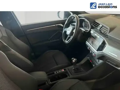 Photo 10 Audi Q3  45 TFSIe 245 ch S tronic 6