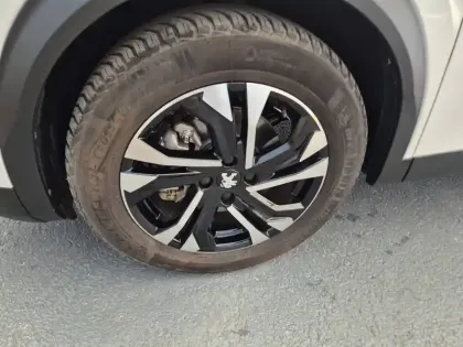 Photo 10 Peugeot 2008  Electrique 136 ch