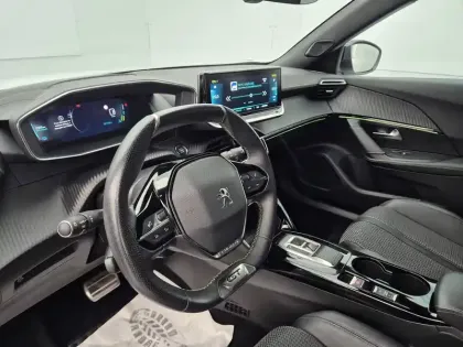 Photo 11 Peugeot 2008  Electrique 136 ch