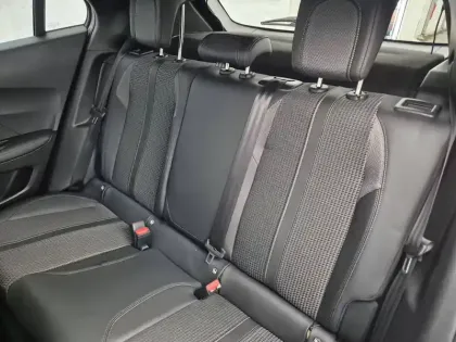 Photo 9 Peugeot 2008  Electrique 136 ch