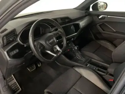 Photo 8 Audi Q3 35 TFSI 150 ch S tronic 7 S line