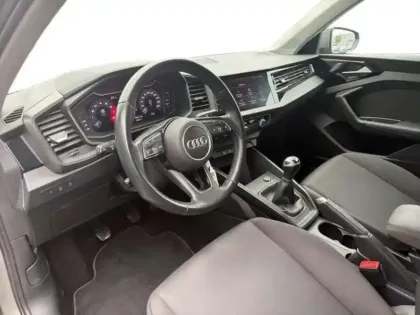 Photo 8 Audi A1 25 TFSI 95 ch BVM5 S line