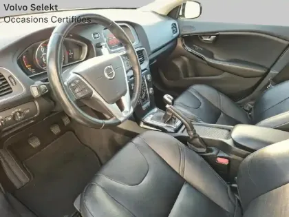 Photo 10 Volvo V40  T2 122ch Edition