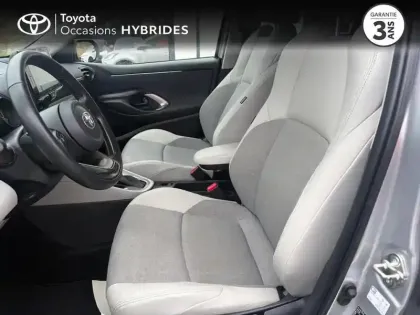 Photo 10 Toyota Yaris  116h Iconic 5p MY22