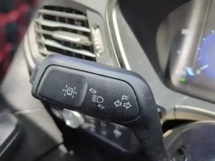 Photo 12 Ford Kuga  2.5 Duratec 190ch FHEV E85 ST-Line BVA