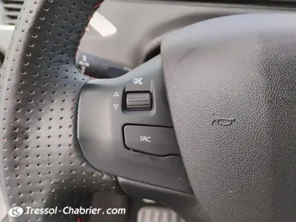 Photo 15 Peugeot 208  1.2 PureTech 110ch S&S BVM5 GT Line