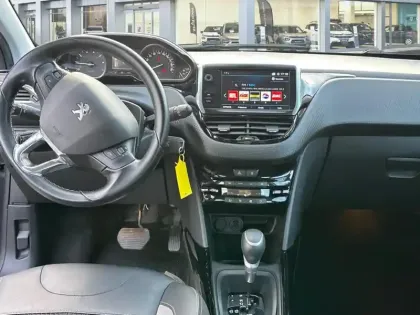 Photo 9 Peugeot 2008  PureTech 110ch S&S EAT6 Allure