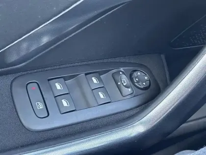 Photo 19 Peugeot 2008  PureTech 110ch S&S EAT6 Allure