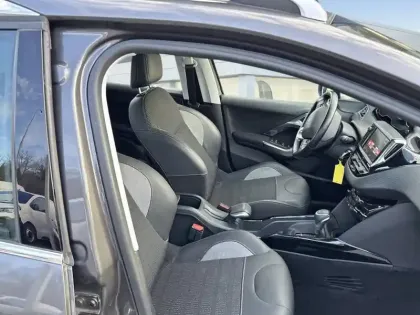 Photo 8 Peugeot 2008  PureTech 110ch S&S EAT6 Allure