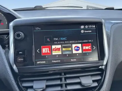 Photo 10 Peugeot 2008  PureTech 110ch S&S EAT6 Allure