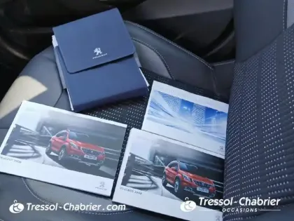 Photo 13 Peugeot 2008  PureTech 130ch S&S BVM6 Allure