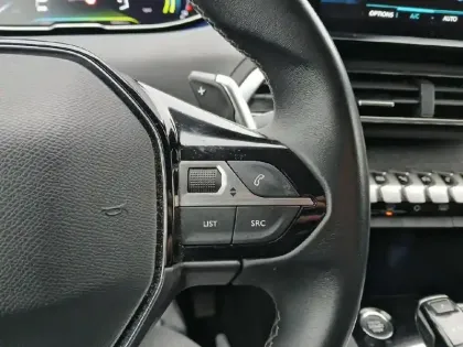 Photo 12 Peugeot 3008  Hybrid 225 e-EAT8 Allure Pack