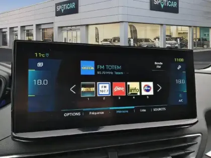 Photo 20 Peugeot 3008  Hybrid 225 e-EAT8 Allure Pack