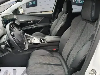 Photo 8 Peugeot 3008  Hybrid 225 e-EAT8 Allure Pack