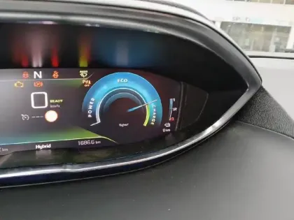 Photo 15 Peugeot 3008  Hybrid 225 e-EAT8 Allure Pack