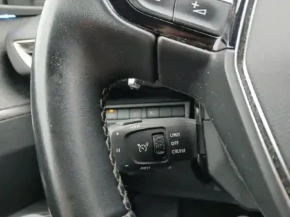 Photo 17 Peugeot 3008  Hybrid 225 e-EAT8 Allure Pack