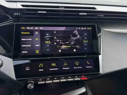 Photo 14 Peugeot 308  PHEV 180ch GT e-EAT8