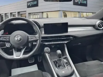 Photo 7 Alfa Romeo Tonale  1.5 Hybrid 130ch Edizione Speciale TCT