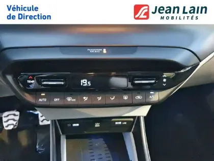Photo 13 Hyundai Bayon  1.0 T-GDi 100 Hybrid 48V