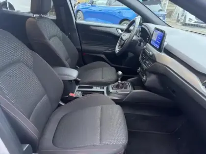 Photo 10 Ford Focus  1.0 Flexifuel mHEV 125ch ST-Line Design