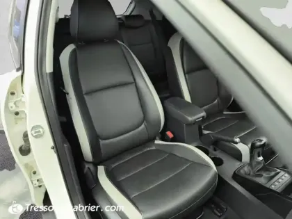 Photo 23 Kia Stonic  1.0 T-GDi 120 ch ISG BVM6 Premium