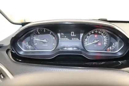 Photo 10 Peugeot 2008  BlueHDi 100ch S&S BVM5