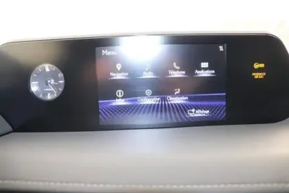 Photo 13 Lexus UX  250h 2WD