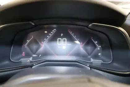 Photo 11 DS DS 7 DS7 Crossback BlueHDi 180 EAT8