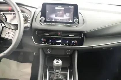 Photo 10 Nissan Qashqai  Mild Hybrid 140 ch