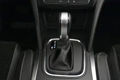 Photo 8 Renault Megane Mégane IV Berline Blue dCi 150 EDC