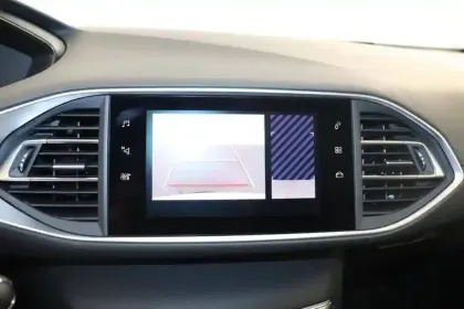 Photo 12 Peugeot 308  BlueHDi 130ch S&S EAT8