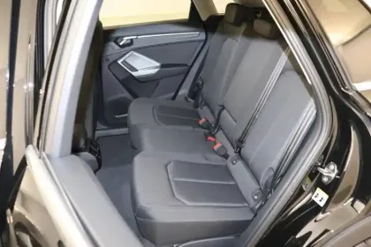 Photo 7 Audi Q3  35 TFSI 150 ch S tronic 7