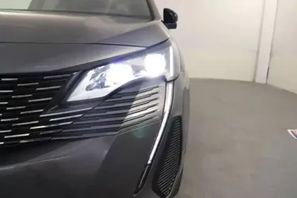 Photo 8 Peugeot 3008  Hybrid 225 e-EAT8