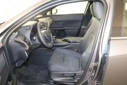 Photo 6 Lexus UX  250h 2WD