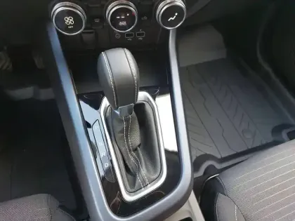 Photo 17 Renault Arkana  TCe 140 EDC FAP