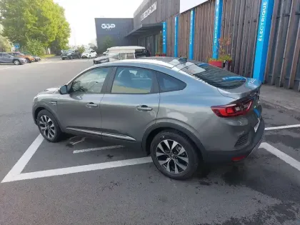 Photo 6 Renault Arkana  TCe 140 EDC FAP