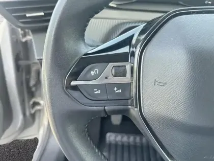 Photo 18 Peugeot 208  PureTech 75 S&S BVM5 Style