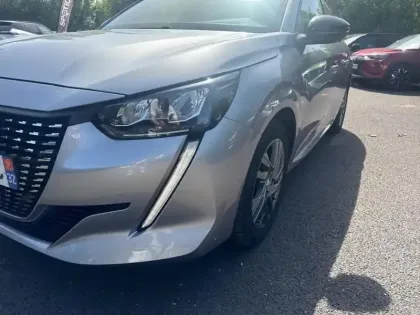 Photo 13 Peugeot 208  PureTech 75 S&S BVM5 Style