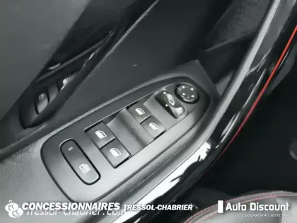 Photo 19 Peugeot 2008  PureTech 130ch S&S BVM6 GT Line